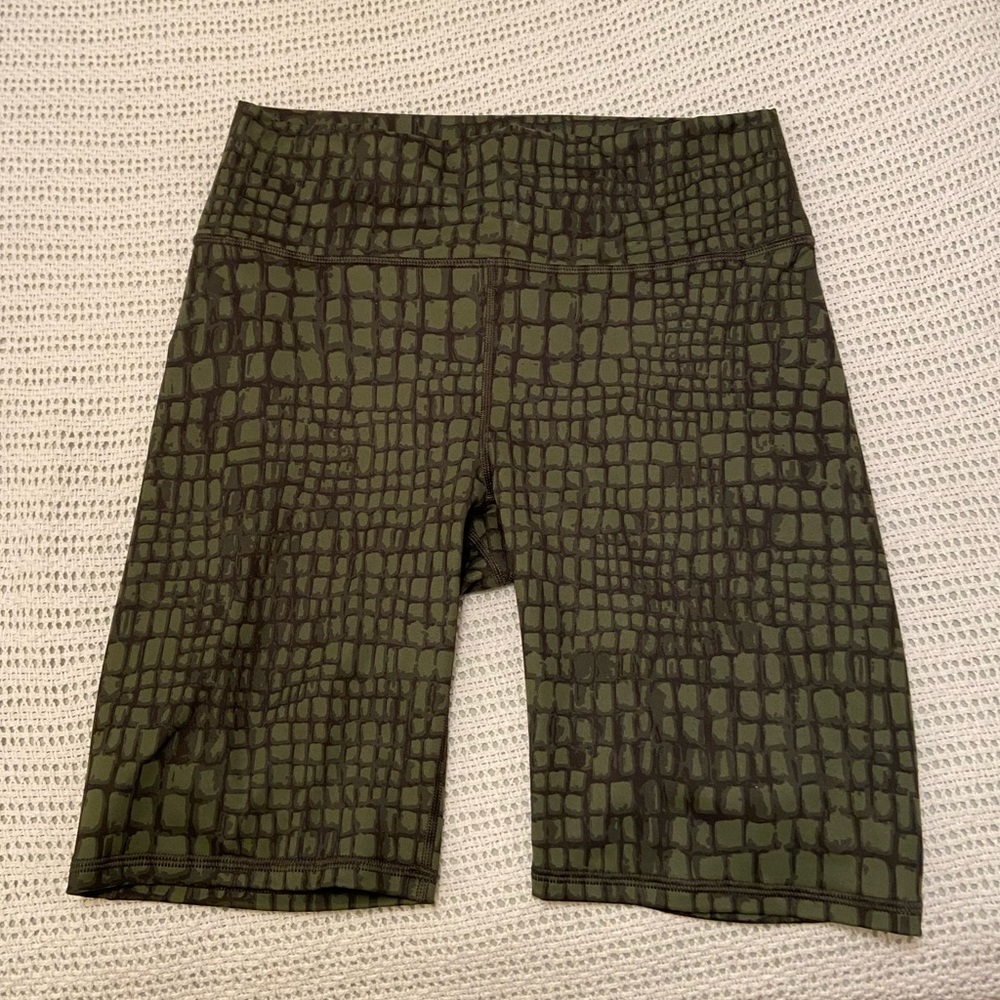 Fabletics Define Powerhold 9” Short